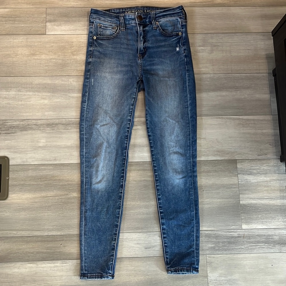 American Eagle skinny jeans, size 4 short.